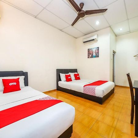 Oyo 89763 Bluewater Hotel Mersing Exterior foto