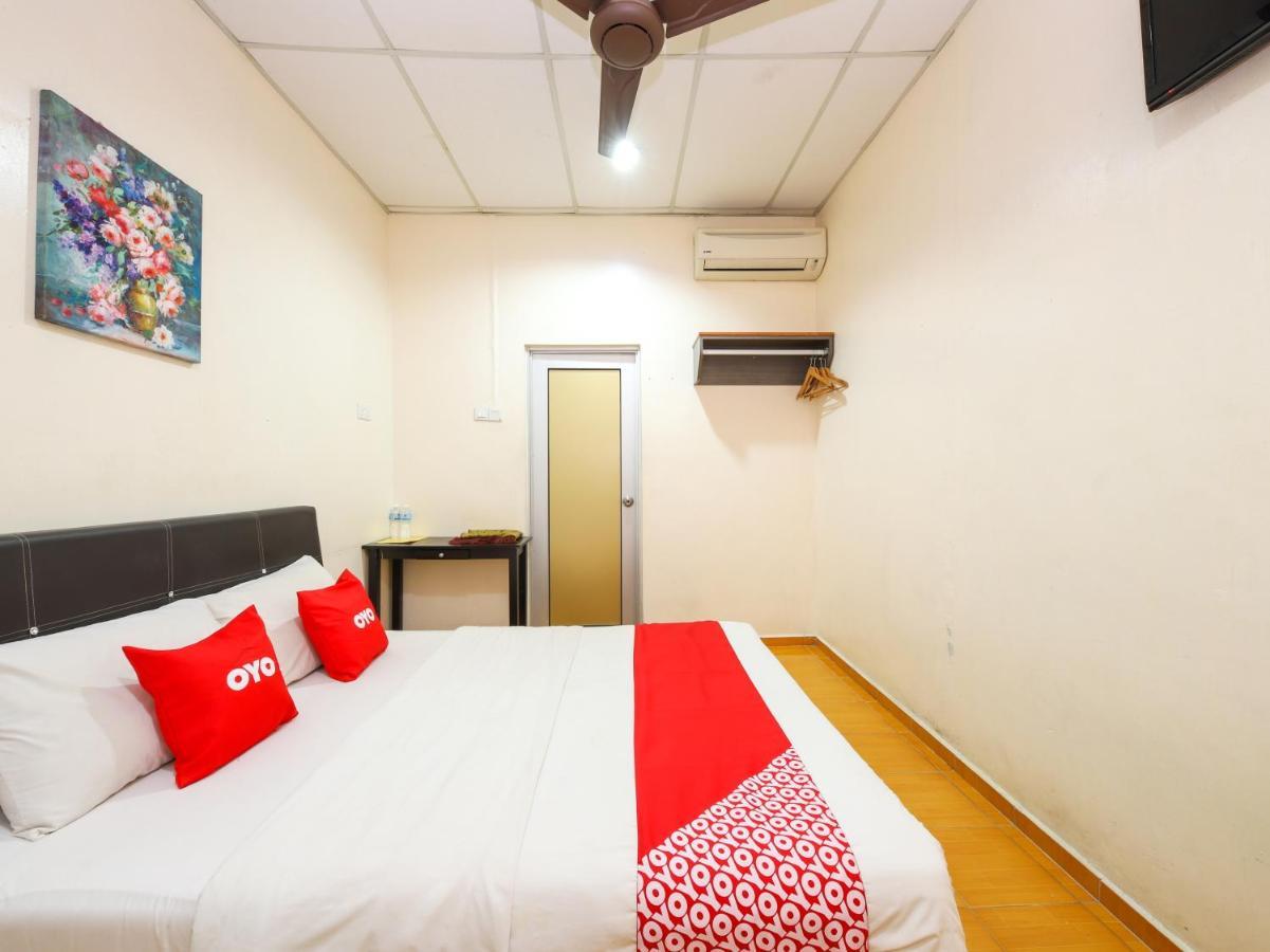 Oyo 89763 Bluewater Hotel Mersing Exterior foto
